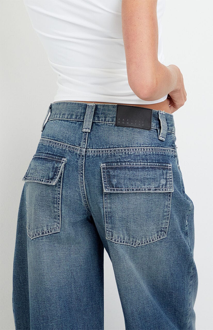 Sloane Low Rise Ultra Baggy Jeans Snap-Button Pocket Medium Blue