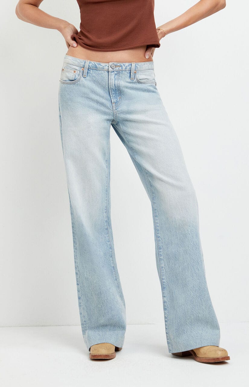 Casey Low Rise Baggy Jeans Light Blue Washed