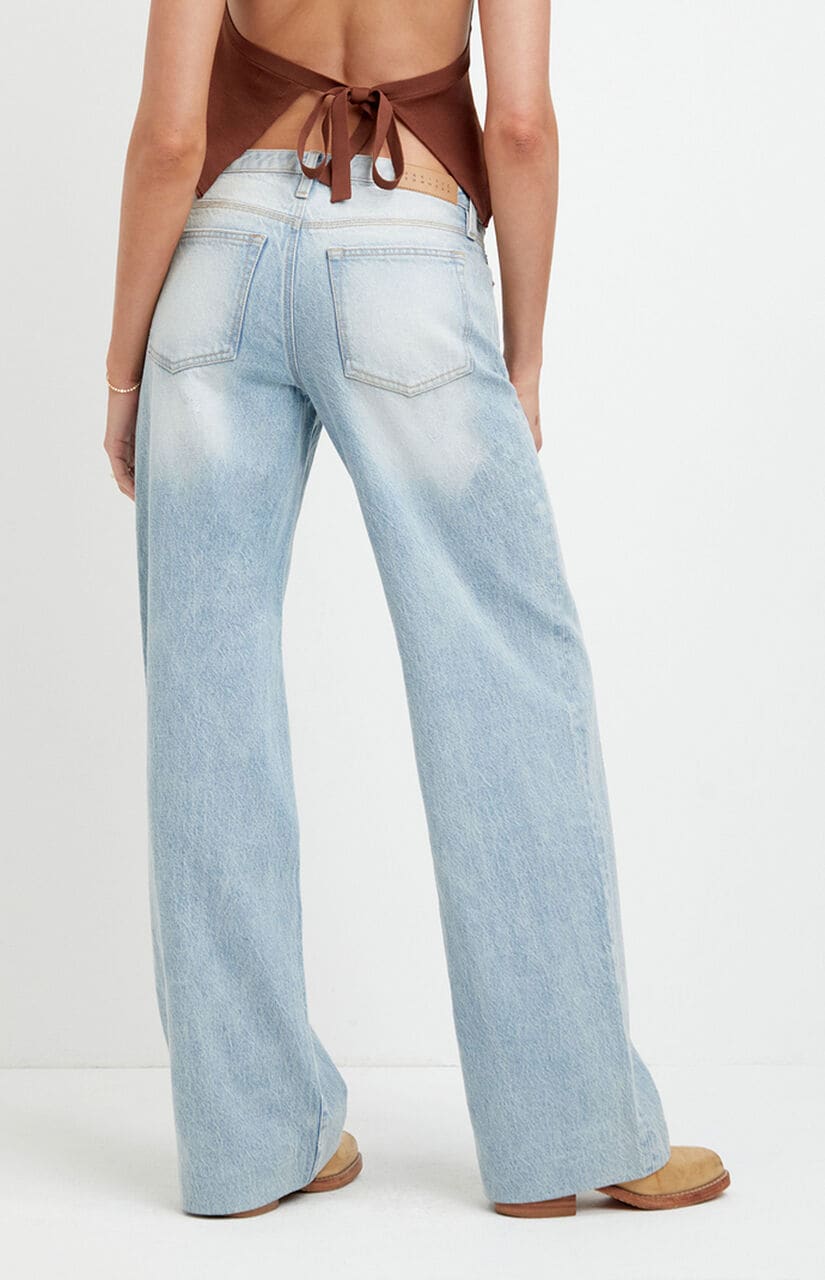 Casey Low Rise Baggy Jeans Light Blue Washed