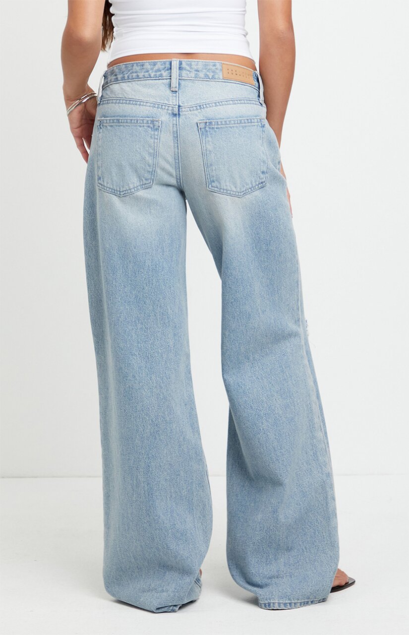 Casey Low Rise Baggy Jeans Ripped Knee Light Blue