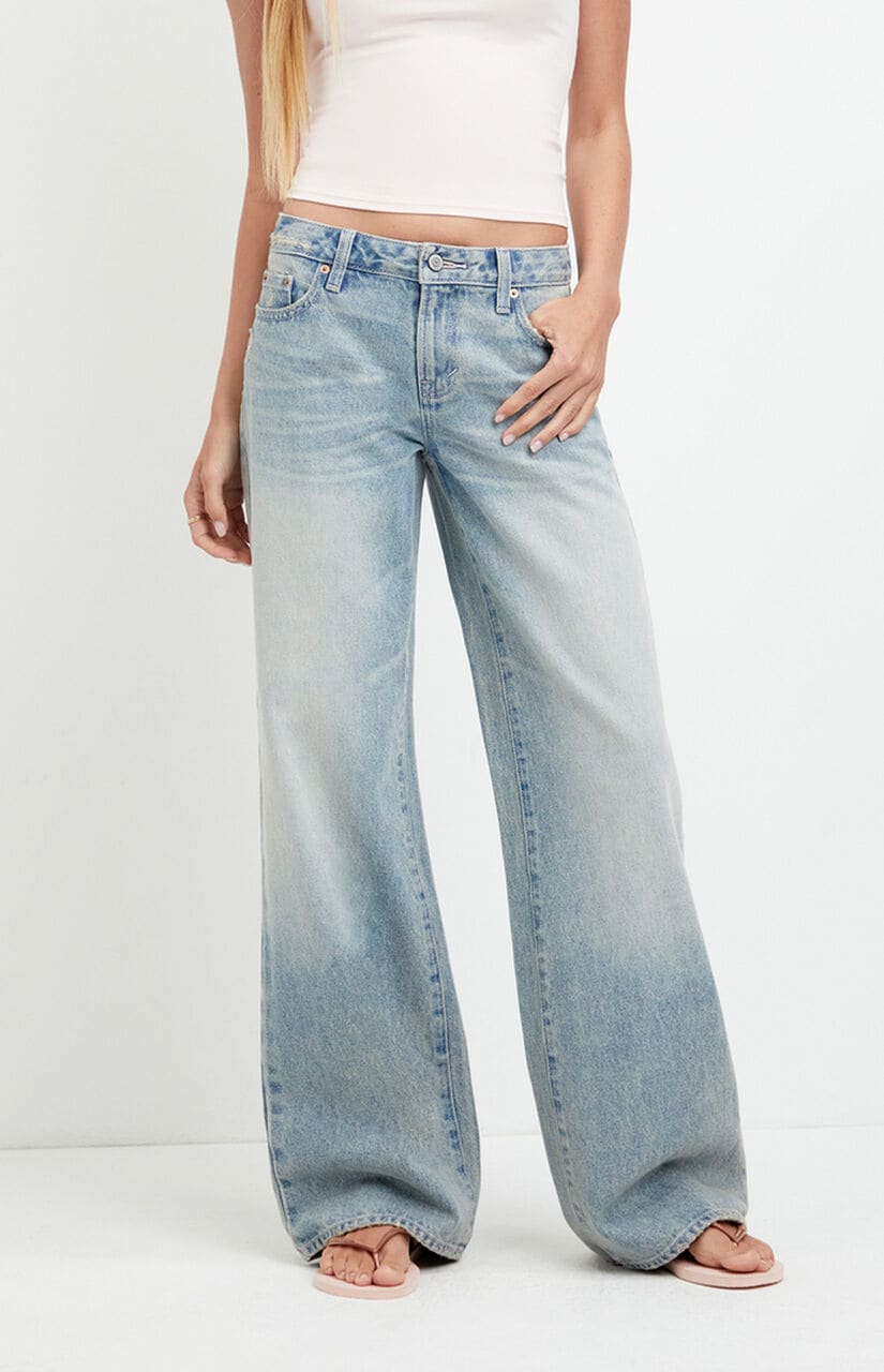 Casey Low Rise Baggy Light Wash