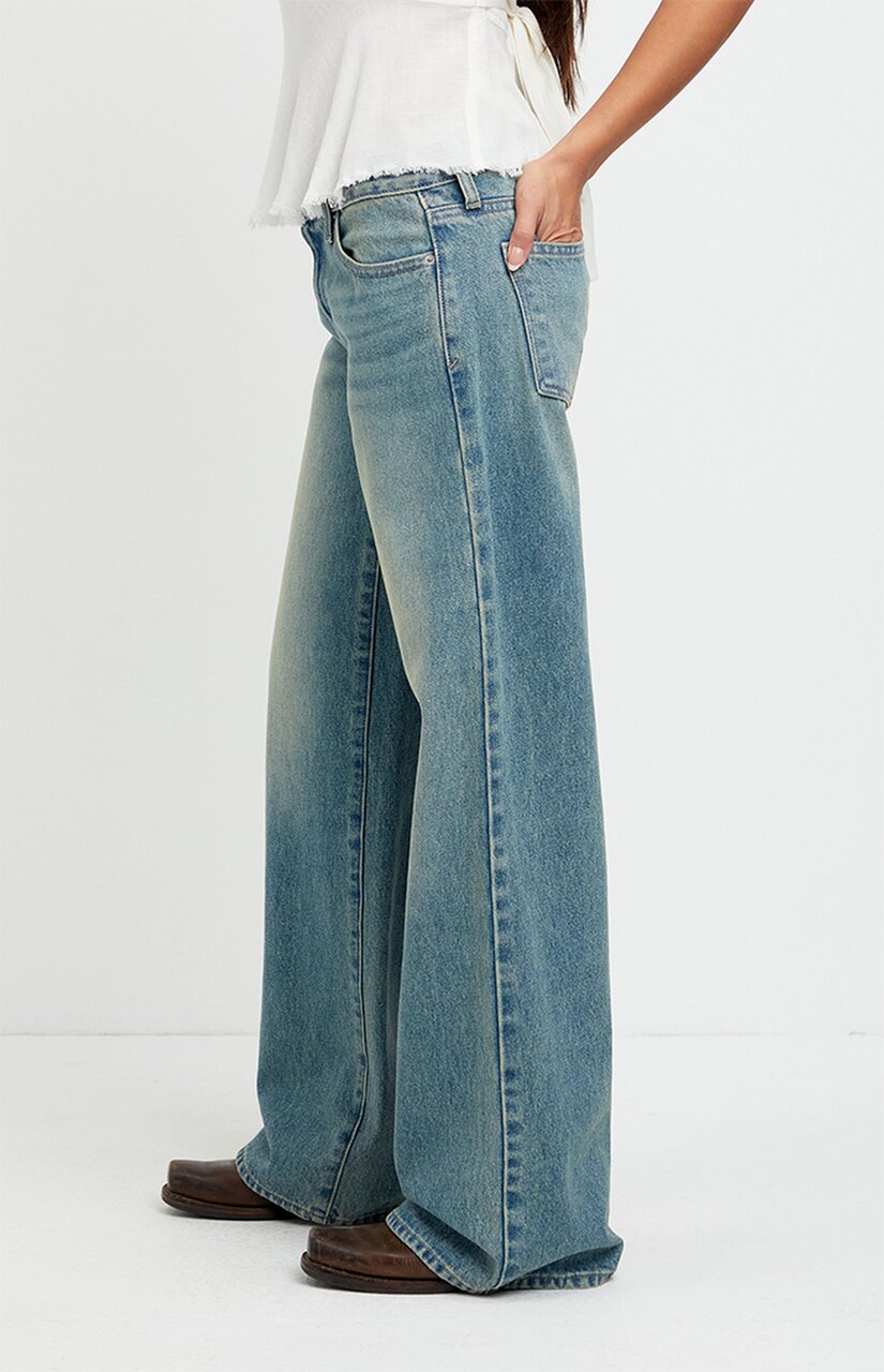 Casey Low Rise Baggy Jeans Medium Blue Tint