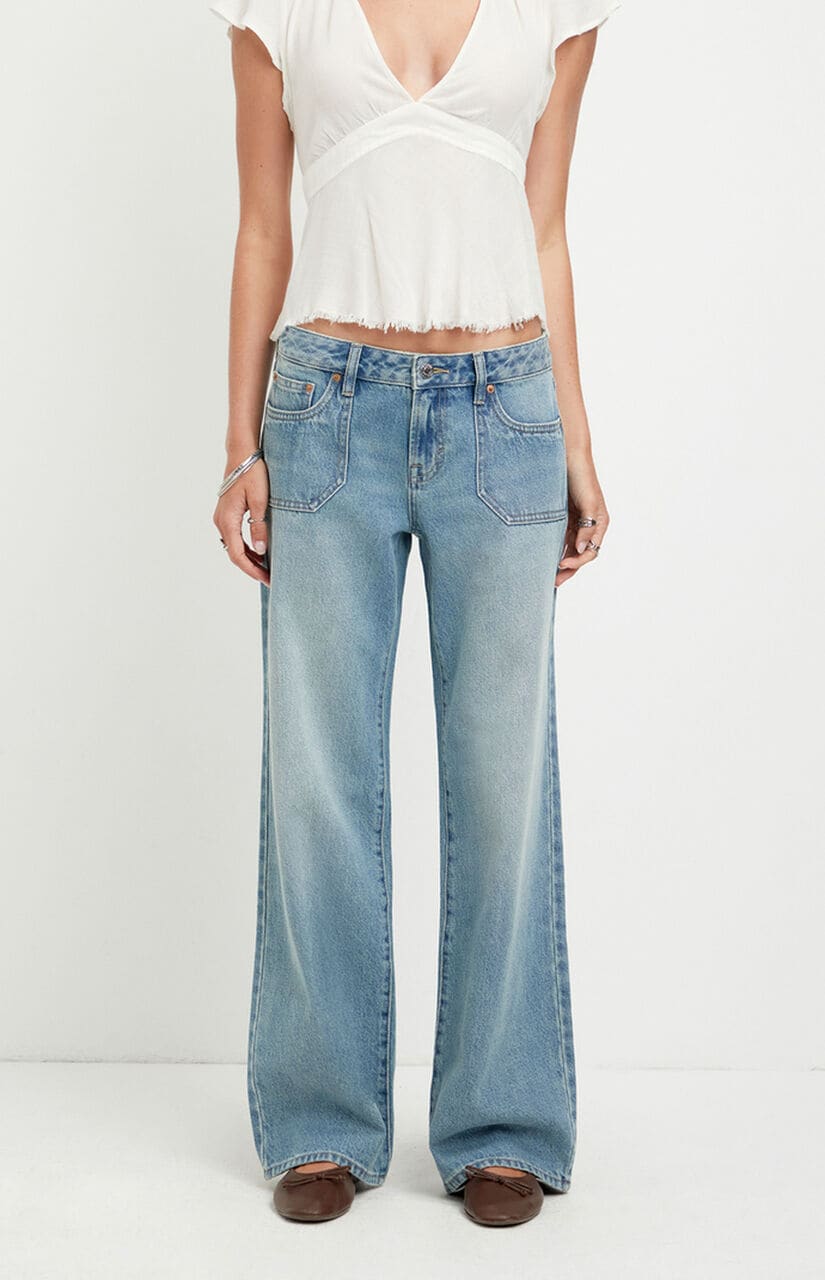 Zoe Low Rise Girlfriend Jeans Exposed Pocket Medium Blue
