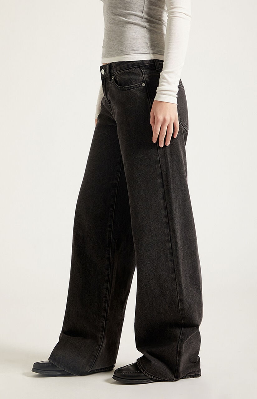 Casey Low Rise Baggy Jeans Washed Black