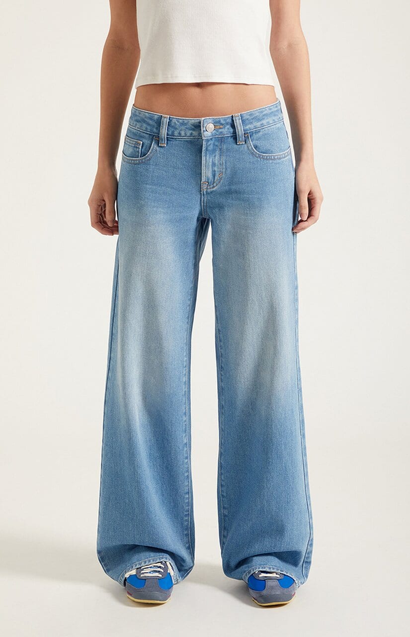 Casey Low Rise Baggy Jeans Lighter Blue