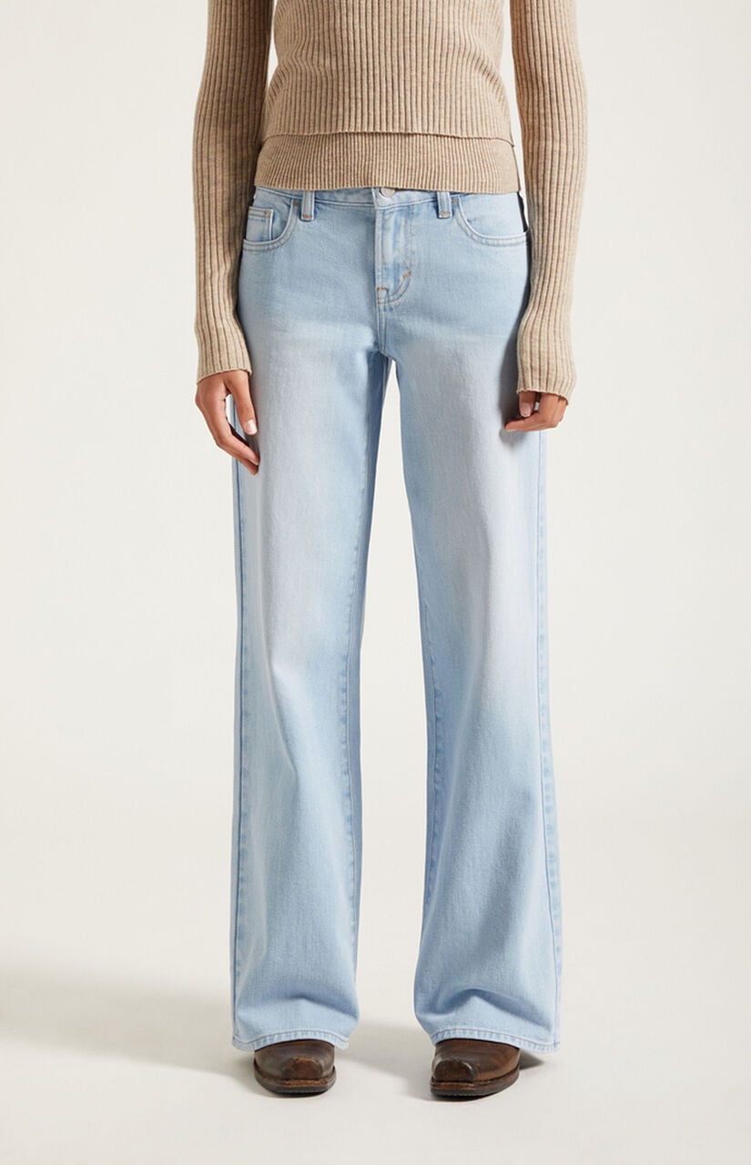 Casey Low Rise Baggy Jeans Lighter Blue